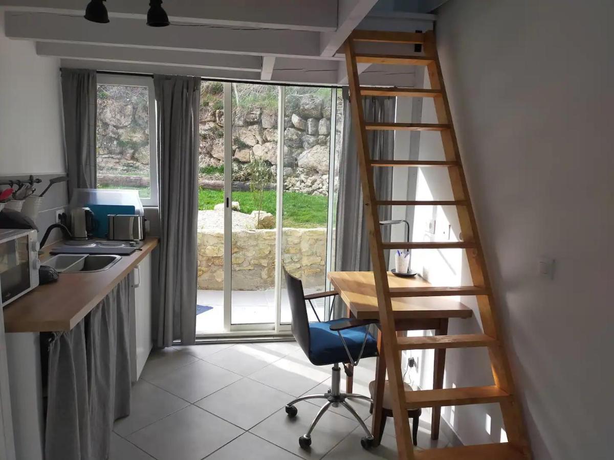 Logement Entier Dans Village Calme 吉维瓦尔 外观 照片