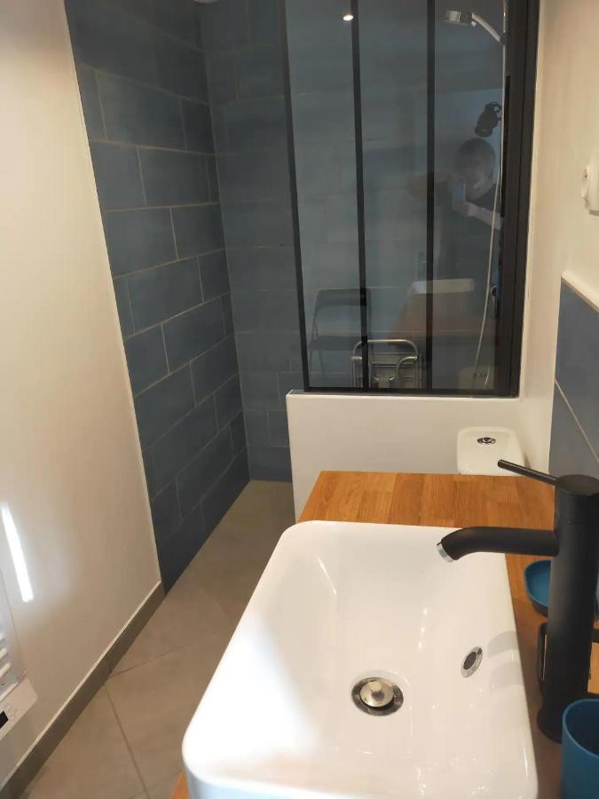 Logement Entier Dans Village Calme 吉维瓦尔 外观 照片